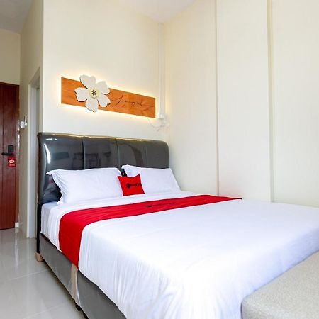 Reddoorz Plus At Komplek Abc Batu Aji Batam Kubuk エクステリア 写真